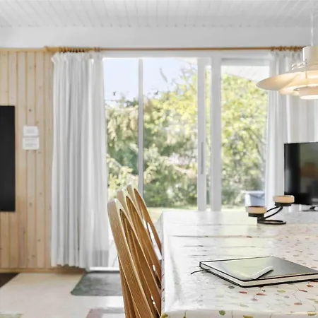 1546-aakirkeby-strandvangen-22 Holiday home